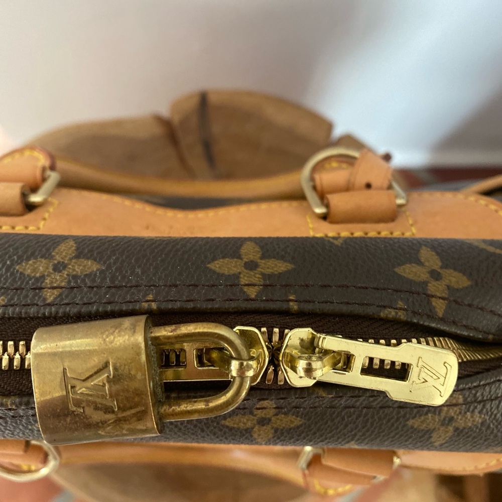 Louis Vuitton Brown Monogram Deauville  Bag - Picture 4 of 7